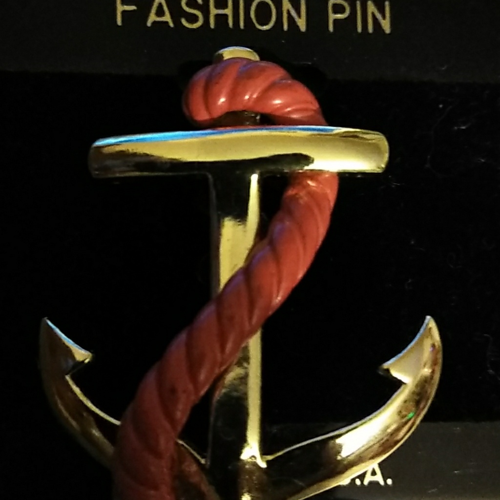Gold Anchor With Red Rope Pin